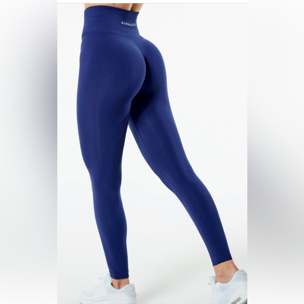 Amplify legging in True Indigo - size small